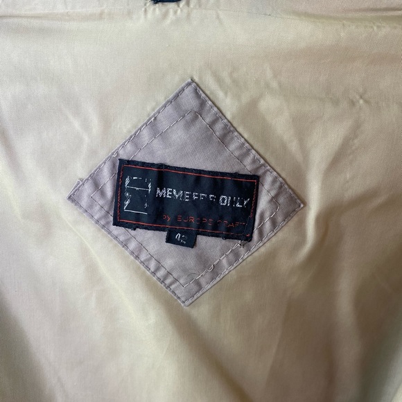 Member Only Jacket color tan size 42. Used - Picture 9 of 9